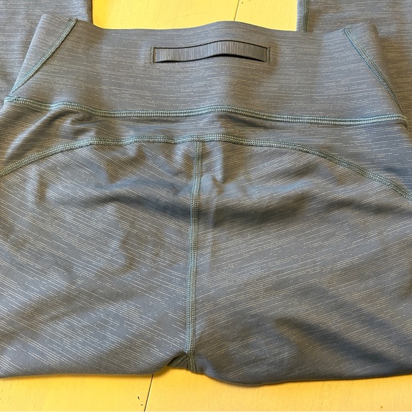 Outdoor Voices TechSweat 3/4 Leggings Slate Blue size Small - Picture 5 of 5